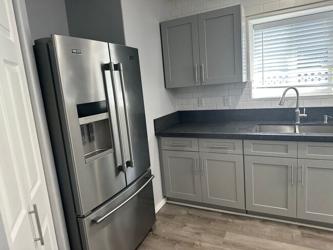 Building Photo - Free Perks, Spacious 4-Bedroom, 3-Bath Home!