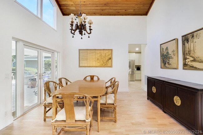 Building Photo - 13760 Sand Crane Dr