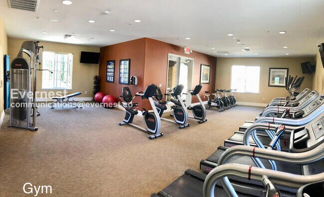 Building Photo - 3206 Vittoria Loop