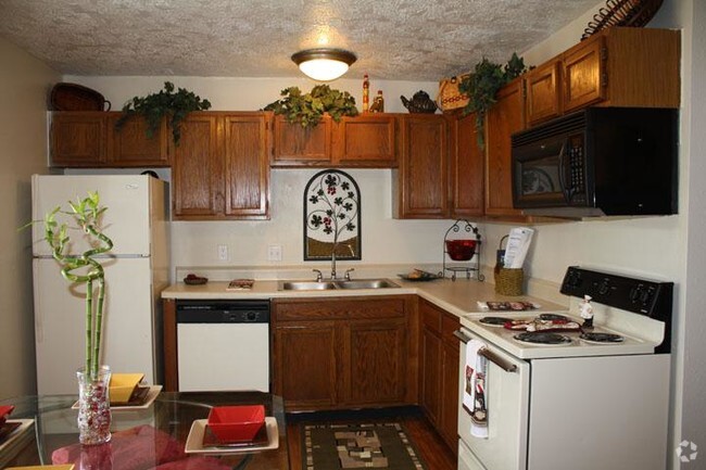 Kitchen - Glen Oaks