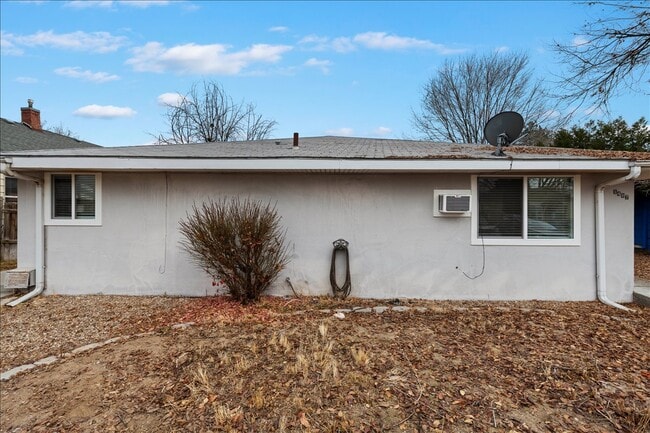 Building Photo - 1407 Ellis Ave