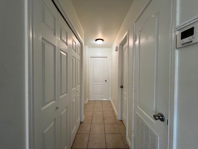 Building Photo - 412 Shiloh Dr