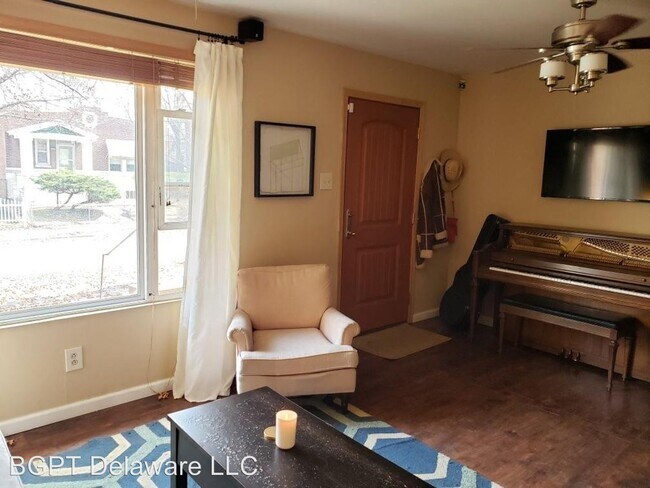 Building Photo - 2 br, 1 bath House - 3429 California Av