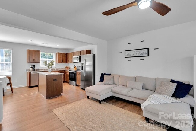 Building Photo - 4008 Haldane St