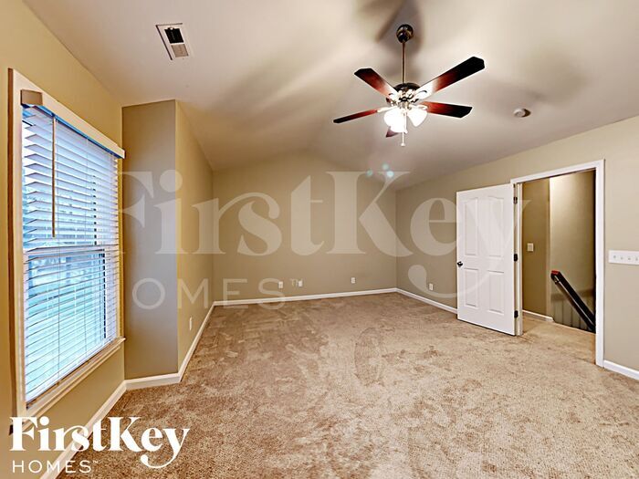 Building Photo - 9000 Mapledale Ct
