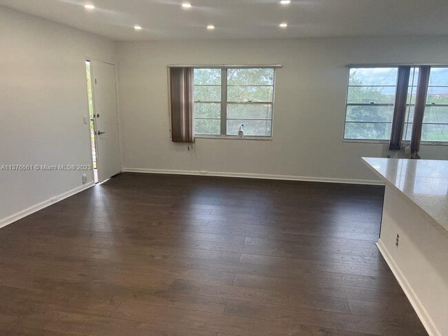 Building Photo - 13455 SW 9th Ct