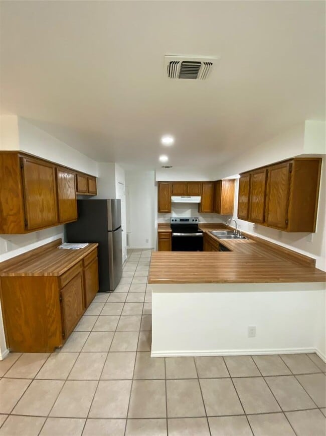 Building Photo - 1304 Conway Dr