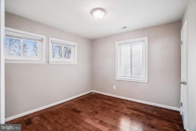 Building Photo - 3720 Harmon Ave