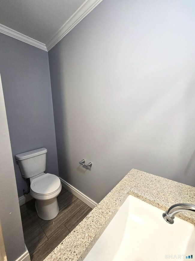 Building Photo - 206 Scofield Ave
