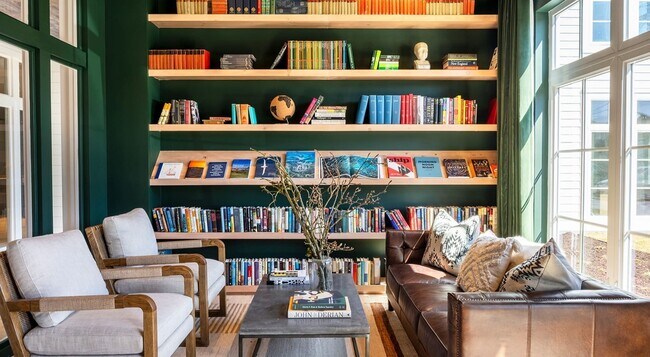 Building Photo - 333 Unquowa Rd