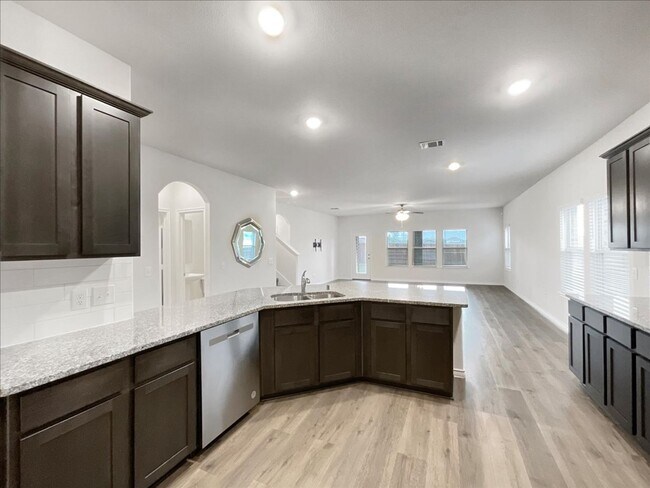 Building Photo - PRICE REDUCTION. 4-bed 2.5-bath 2714 sqft house located in DR Horton's Millstone subdivision