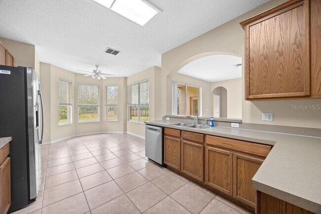 Building Photo - 12948 Moss Park Ridge Dr