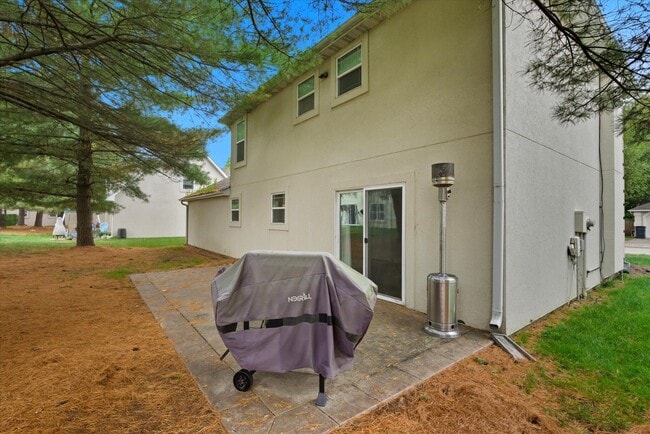 Building Photo - 420 N Village Cir