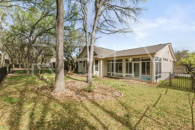 Building Photo - 280 Whispering Wind Dr