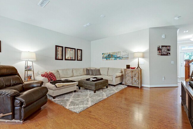 Building Photo - 2414 Pecan Ridge Way