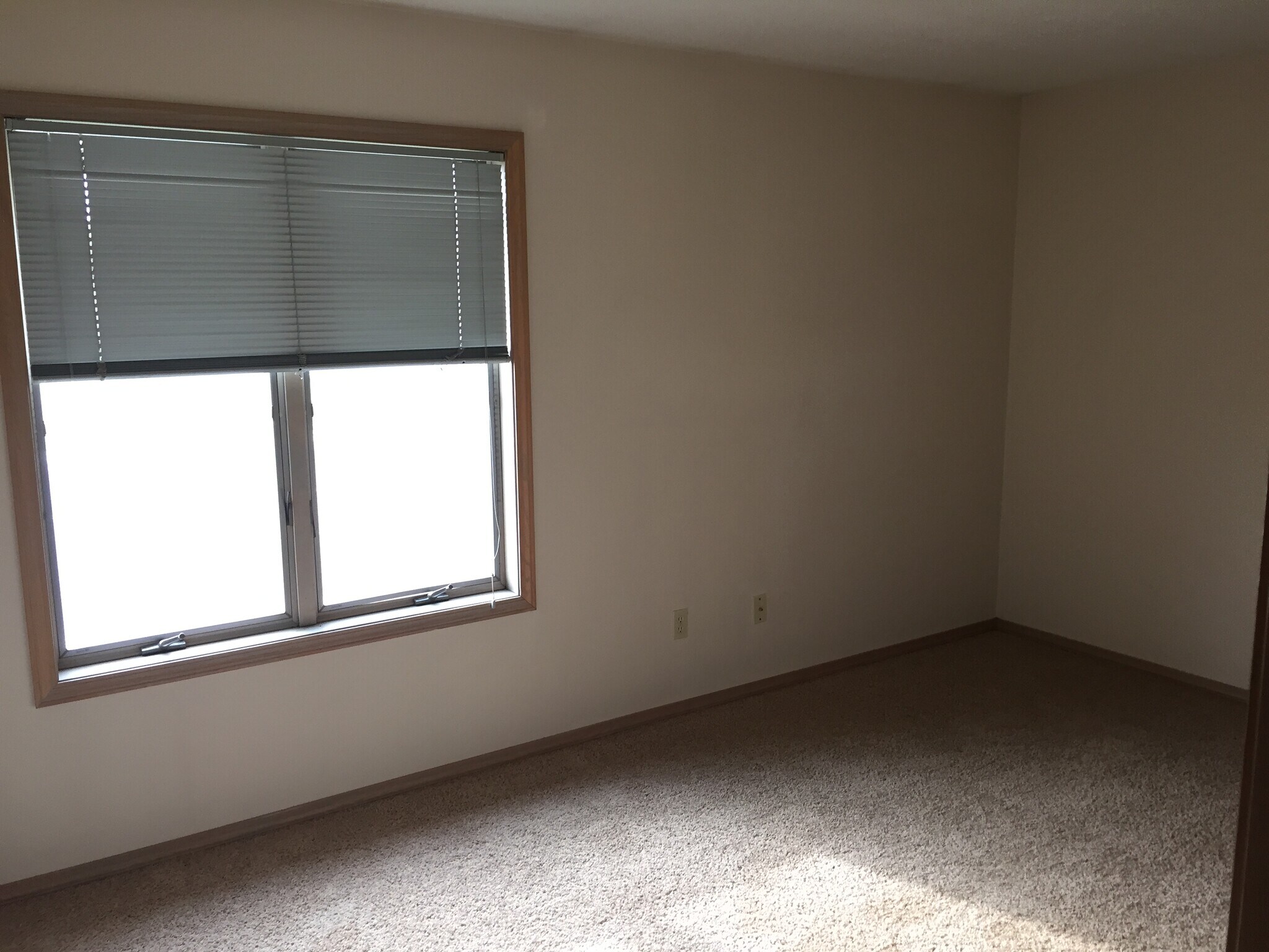 Building Photo - 1608 Sand Ct