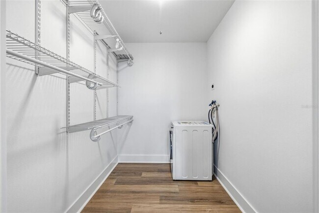 Building Photo - 554 Plaza Seville Ct