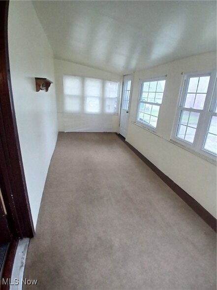 Building Photo - 809 Lakewood Ave