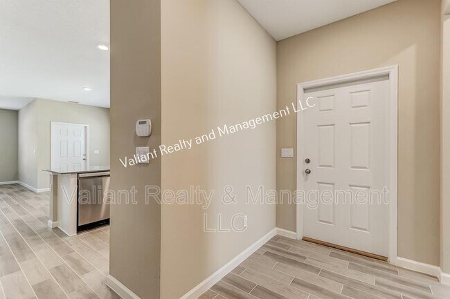Building Photo - 1325 Salt Ridge Ave