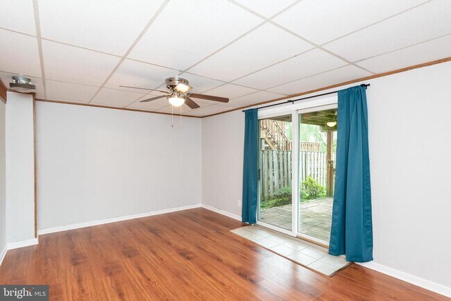 Building Photo - 3348 Raccoon Ct