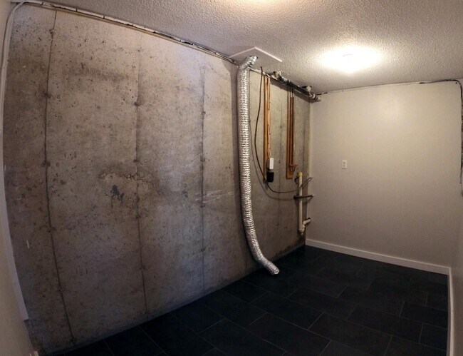 Building Photo - 50 Owens Ln