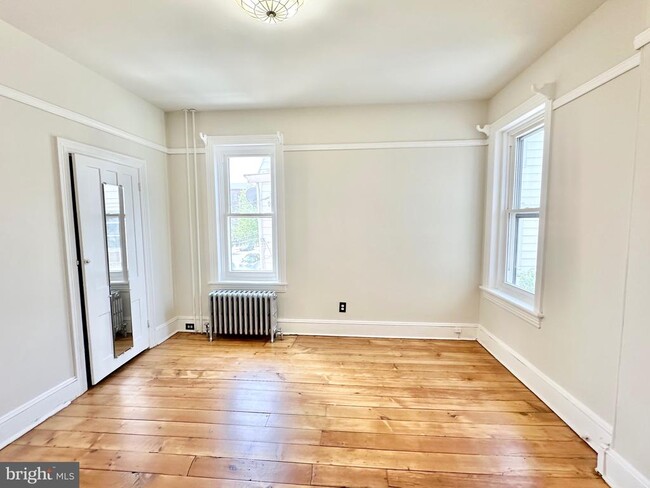 Building Photo - 52 Bayard St