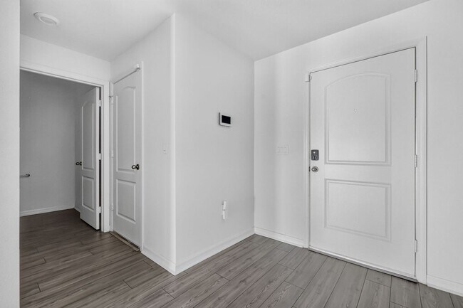 Building Photo - 1564 Wynford Cir