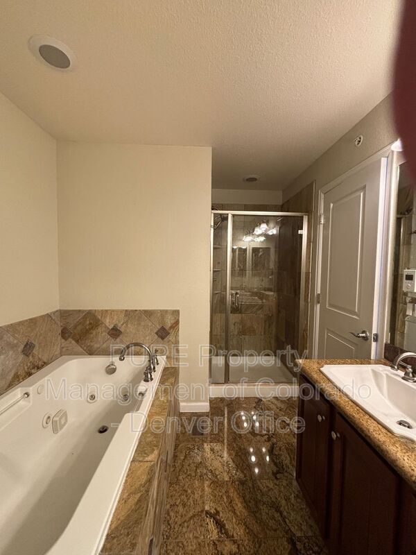 Building Photo - 447 S Quay St