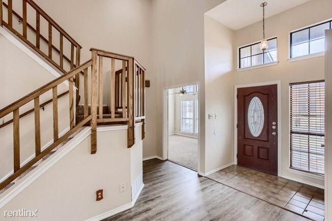 Building Photo - 4 br, 2 bath House - 412 Longshadow Lane UNIT