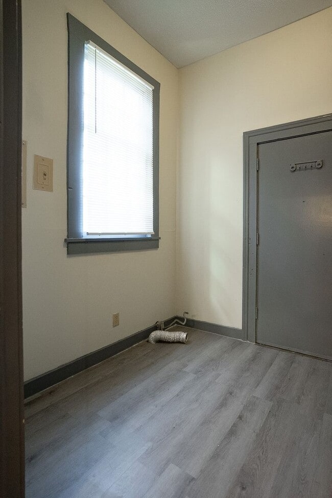 Building Photo - 508 3rd St