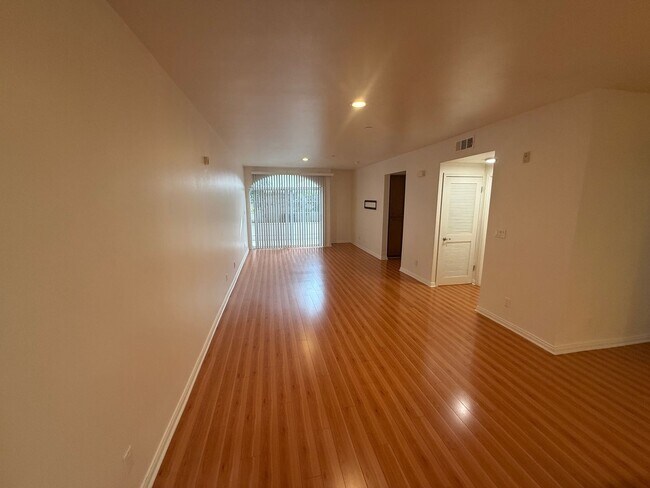 Building Photo - 4609 Kester Ave