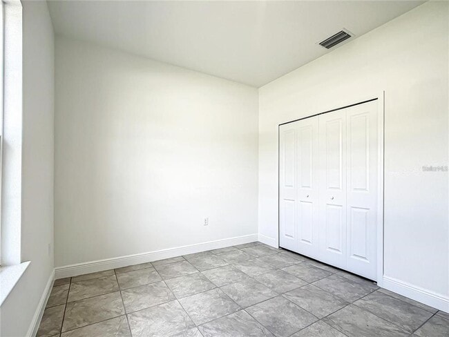 Building Photo - 406 Marion Oaks Trail