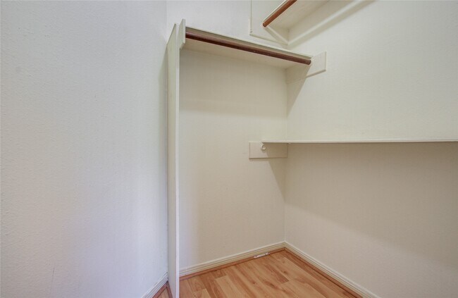 Building Photo - 11323 Windmark Dr