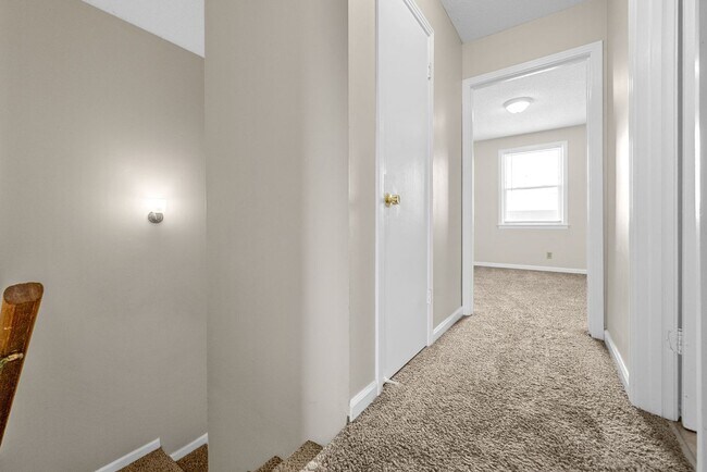 Building Photo - End Unit Ready for You to Call Home