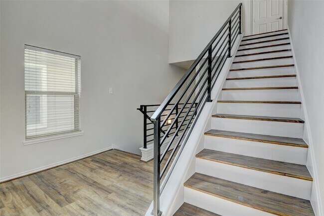 Building Photo - 7042 Plum Creek Terrace Ln