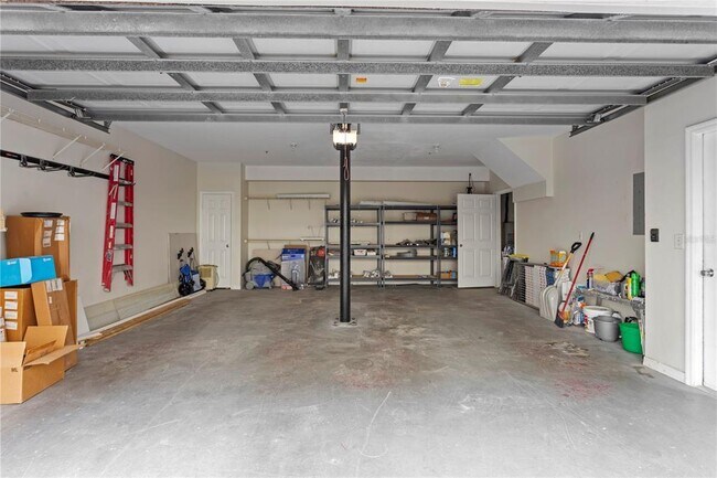 Building Photo - 501 Knights Run Ave