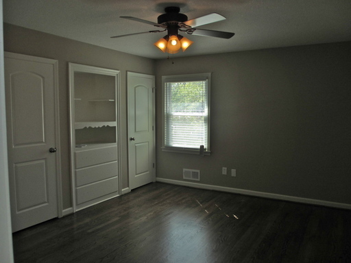 Building Photo - {10240}  Renovated Home in Cherry Hills+ H...