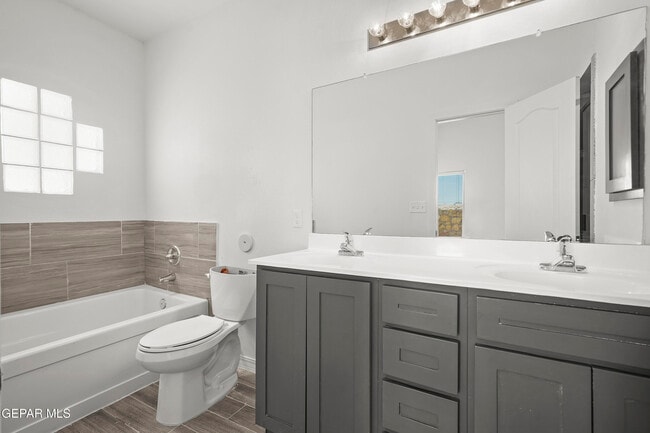 Building Photo - 1060 Summer Rain St