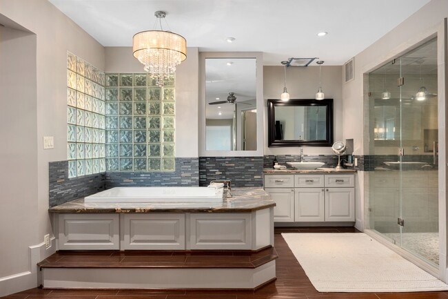 Building Photo - 19823 Sunbridge Ln