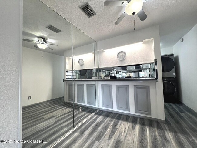 Building Photo - 1225 N Wickham Rd