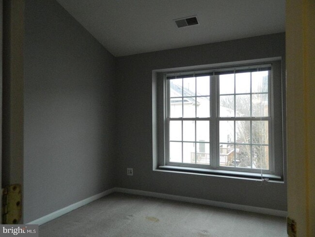 Building Photo - 7574 Great Swan Ct