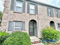 Building Photo - 230 Marinawoods Dr SE