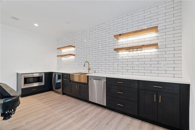 Building Photo - 123 Marlow Dr