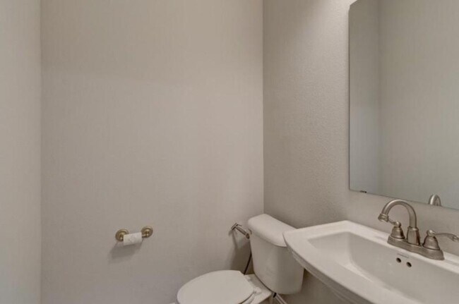 Building Photo - 1564 Windermere Wy