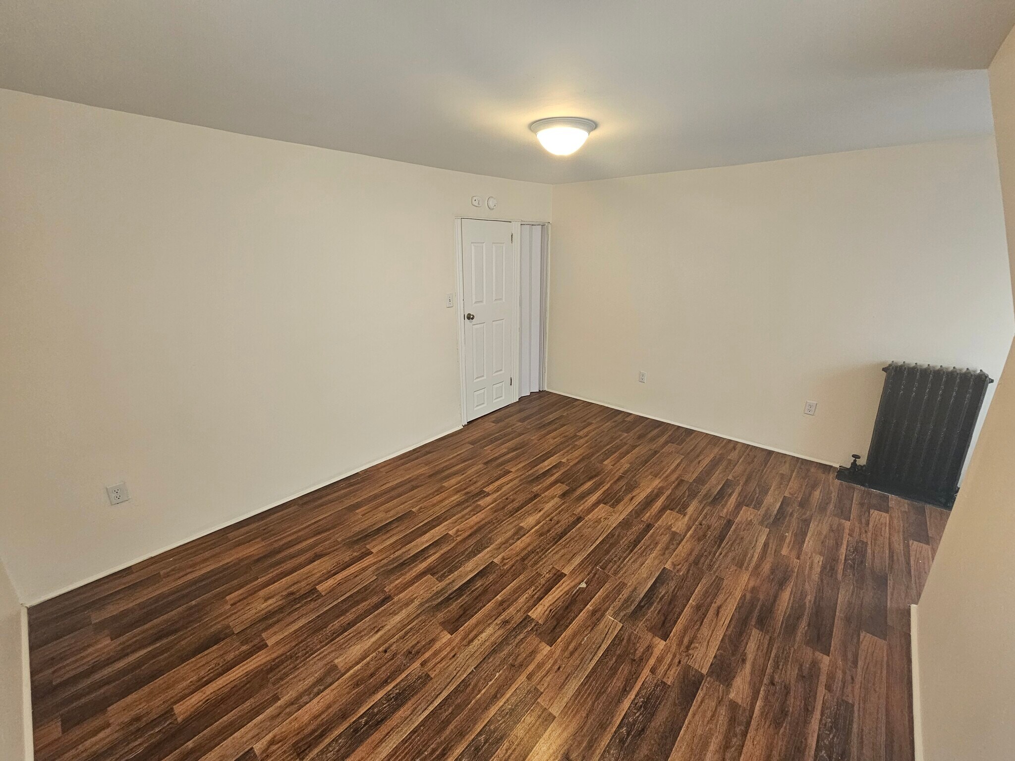 Building Photo - 132 W Douglass St