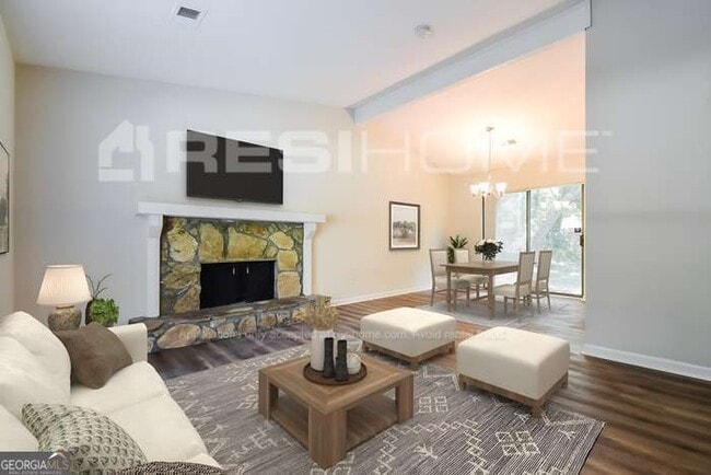 Building Photo - 1719 Vauxhall Dr
