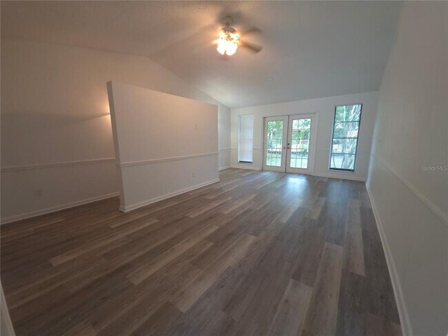 Building Photo - 8413 Barrett Pl