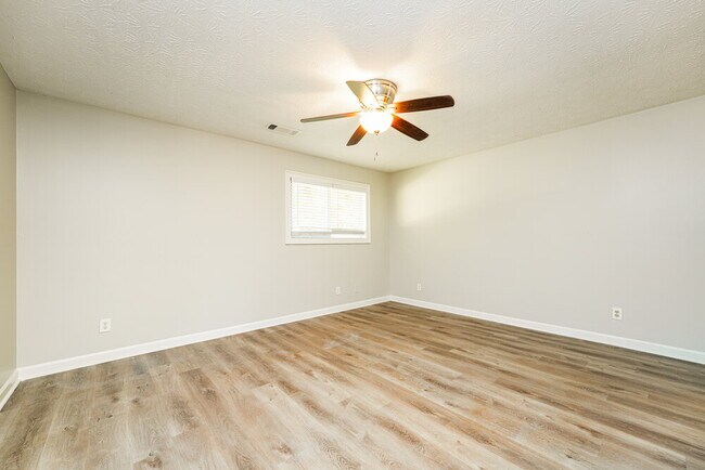 Building Photo - 2600 Trotters Walk Trail