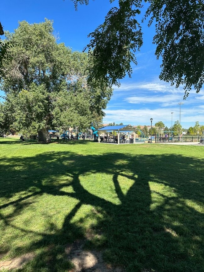 Building Photo - Parker Rowhome