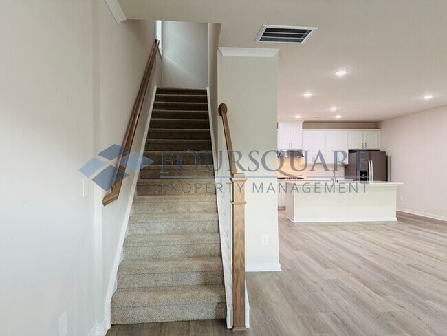 Building Photo - Modern 4-Bed / 2.5-Bath Single-Family Home with Loft, Gas Fireplace & 2-Car Garage – Near Downtow...
